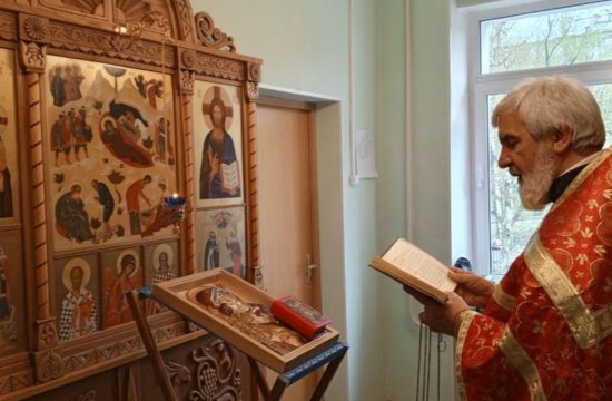 Пасхальный молебен